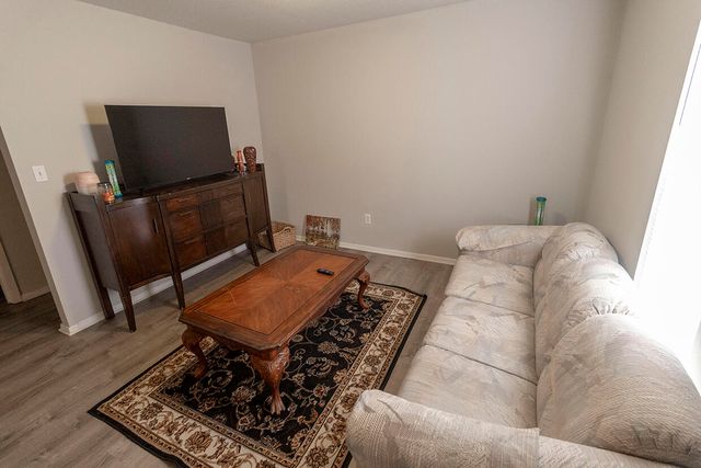 204 WHEATON CT, Columbia, MO 65203