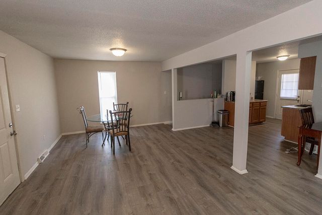 204 WHEATON CT, Columbia, MO 65203