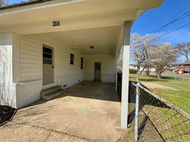 1204 Harton Street, Conway, AR 72032
