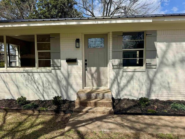 1204 Harton Street, Conway, AR 72032