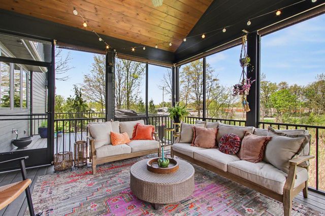 2201 Pepper Ridge Road, Valparaiso, IN 46385