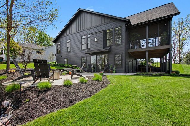 2201 Pepper Ridge Road, Valparaiso, IN 46385