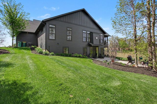 2201 Pepper Ridge Road, Valparaiso, IN 46385