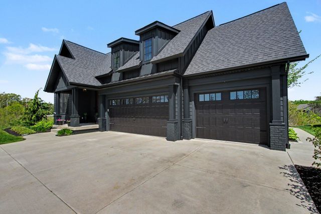 2201 Pepper Ridge Road, Valparaiso, IN 46385