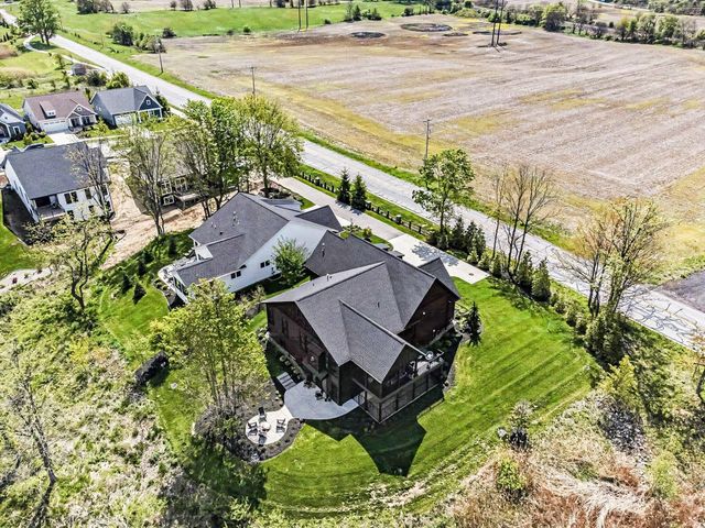 2201 Pepper Ridge Road, Valparaiso, IN 46385