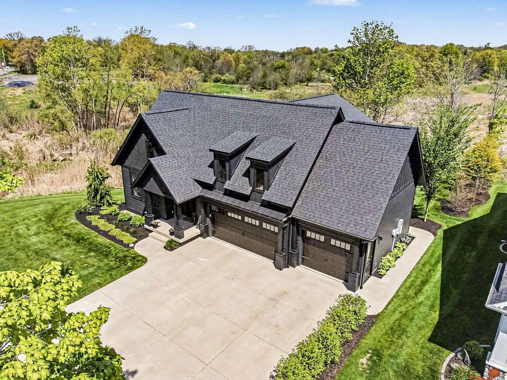 2201 Pepper Ridge Road, Valparaiso, IN 46385
