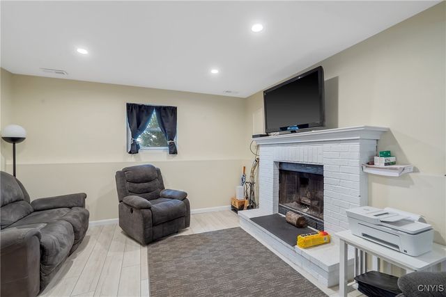 209 Dolores South, Salina, NY 13212