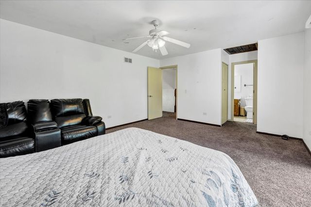 535 Garnett Avenue, Winthrop Harbor, IL 60096