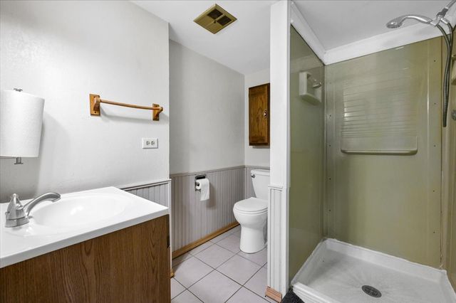 535 Garnett Avenue, Winthrop Harbor, IL 60096