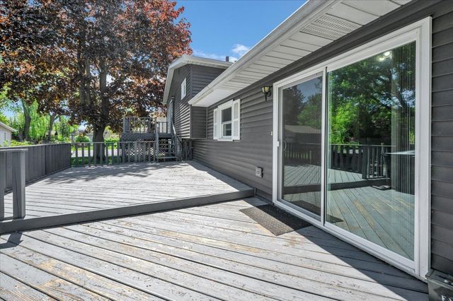 535 Garnett Avenue, Winthrop Harbor, IL 60096