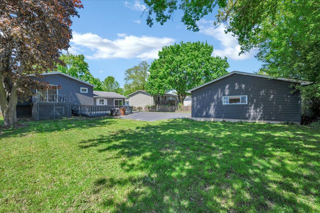 535 Garnett Avenue, Winthrop Harbor, IL 60096