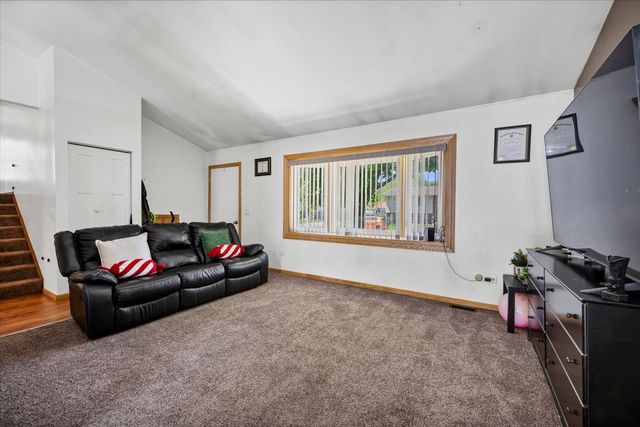 535 Garnett Avenue, Winthrop Harbor, IL 60096