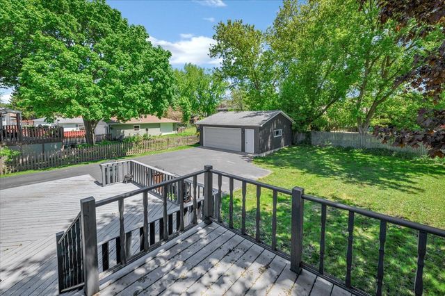 535 Garnett Avenue, Winthrop Harbor, IL 60096