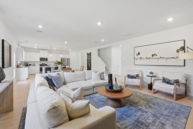 4017 Laurant Path, Flowery Branch, GA 30542