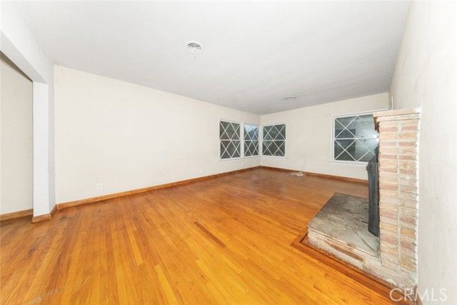 7719 Yolanda Avenue, Reseda (los Angeles), CA 91335