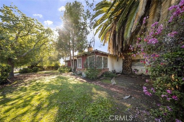 7719 Yolanda Avenue, Reseda (los Angeles), CA 91335