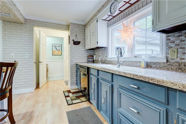 95 Brook Road, Pittsford, NY 14534
