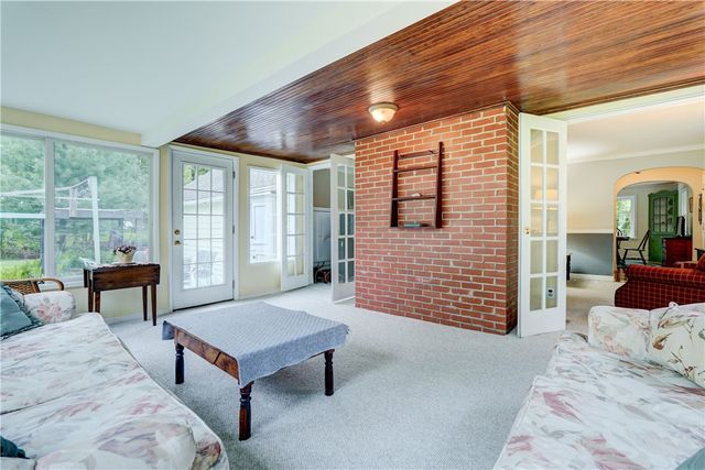 95 Brook Road, Pittsford, NY 14534
