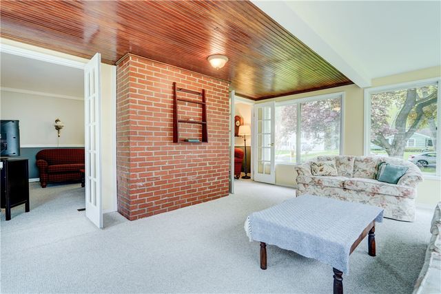 95 Brook Road, Pittsford, NY 14534