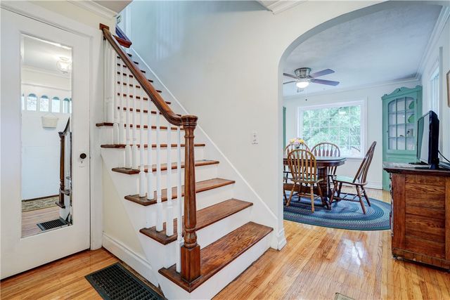 95 Brook Road, Pittsford, NY 14534