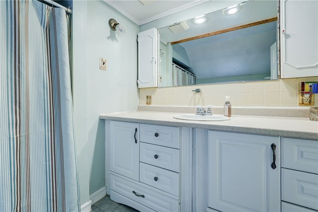 95 Brook Road, Pittsford, NY 14534