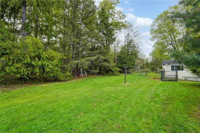 95 Brook Road, Pittsford, NY 14534