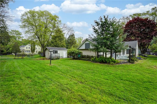 95 Brook Road, Pittsford, NY 14534