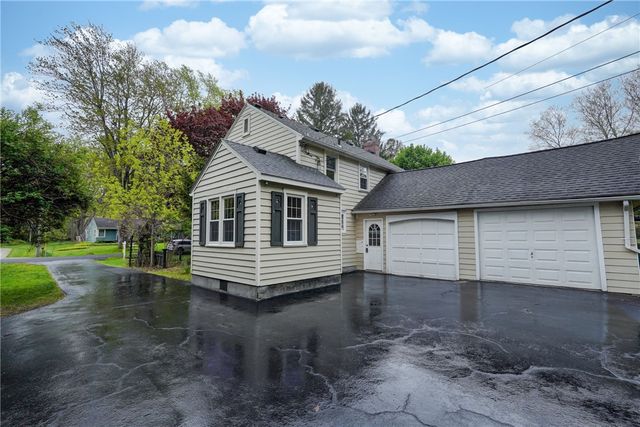 95 Brook Road, Pittsford, NY 14534