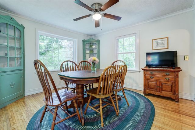 95 Brook Road, Pittsford, NY 14534