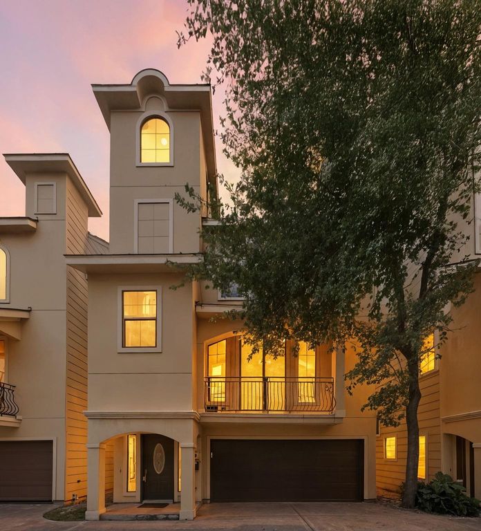 5310 Larkin Street B, Houston, TX 77007