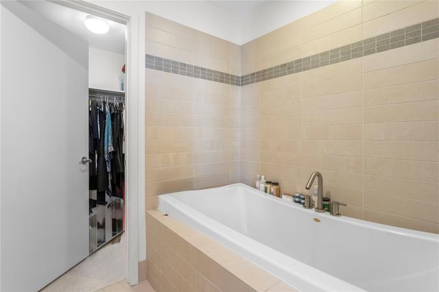 175 1ST STREET S 2107, St Petersburg, FL 33701