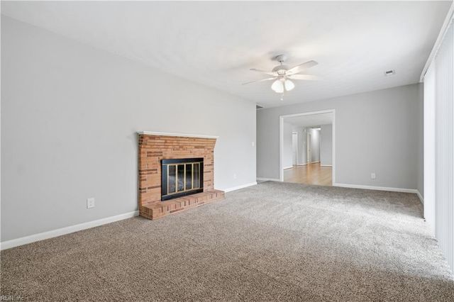 212 Hallbridge DR, Chesapeake, VA 23322