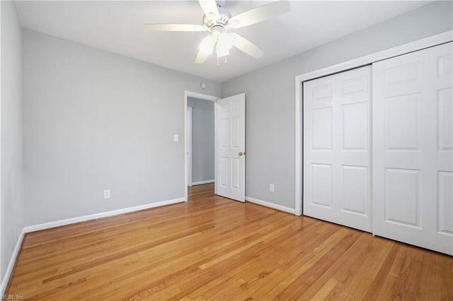 212 Hallbridge DR, Chesapeake, VA 23322