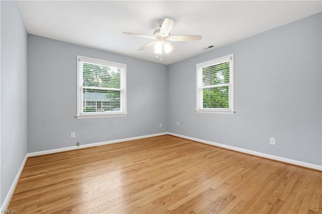 212 Hallbridge DR, Chesapeake, VA 23322