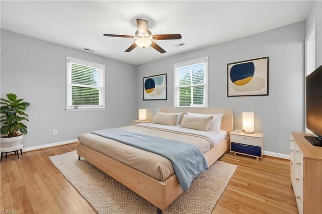 212 Hallbridge DR, Chesapeake, VA 23322