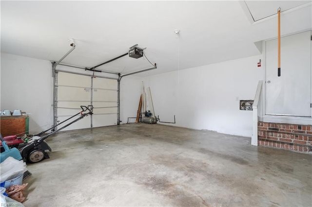 212 Hallbridge DR, Chesapeake, VA 23322