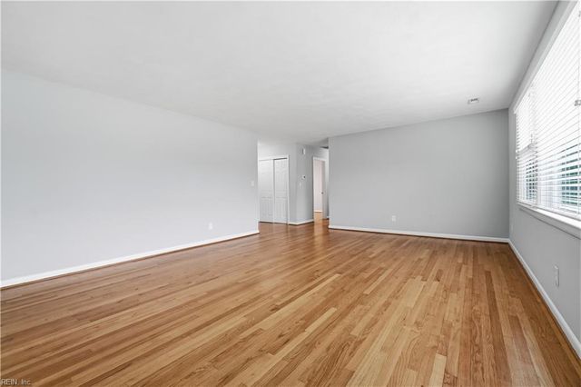 212 Hallbridge DR, Chesapeake, VA 23322