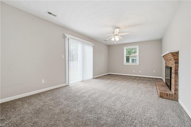 212 Hallbridge DR, Chesapeake, VA 23322