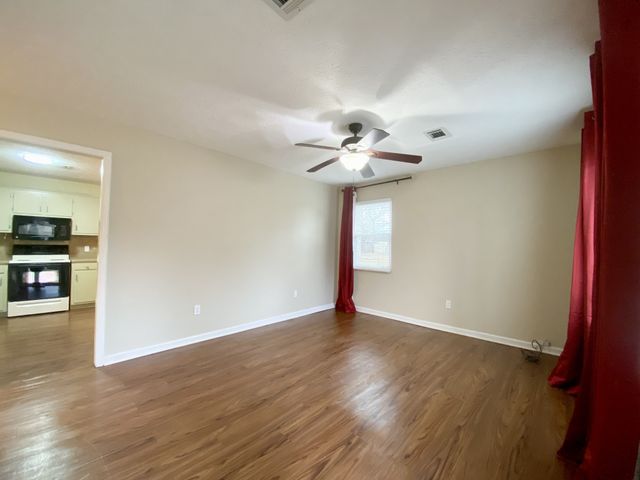 120 Holloway Dr, Lebanon, TN 37087