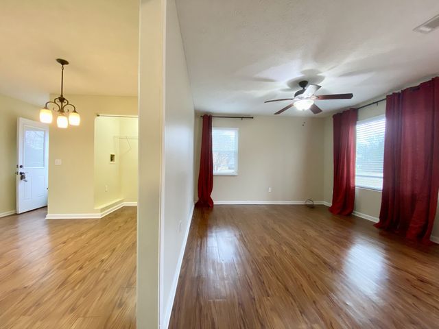 120 Holloway Dr, Lebanon, TN 37087