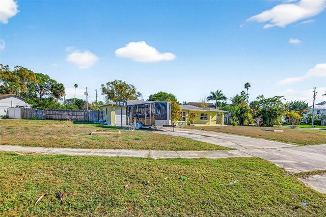 1722 BAYOU GRANDE BOULEVARD NE, St Petersburg, FL 33703