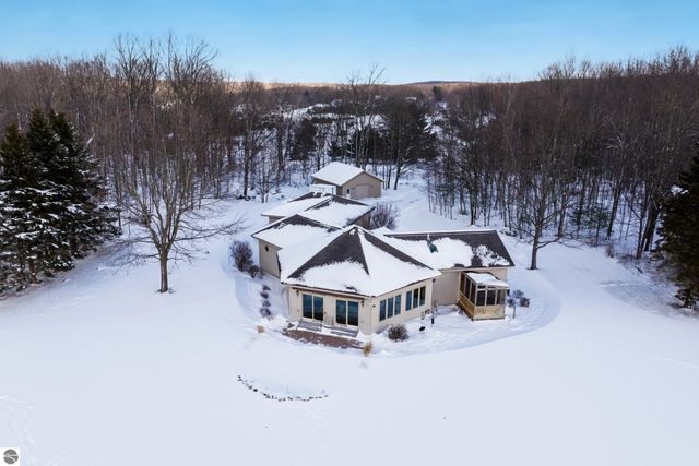 9065 Windigo Trail, Alden, MI 49612