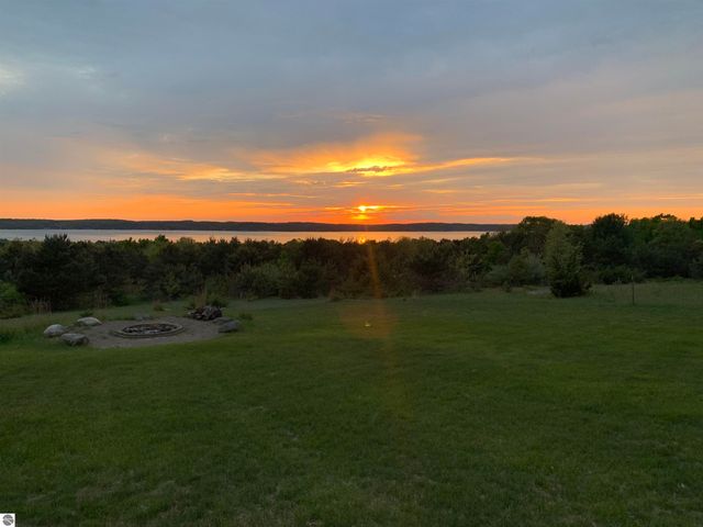 9065 Windigo Trail, Alden, MI 49612