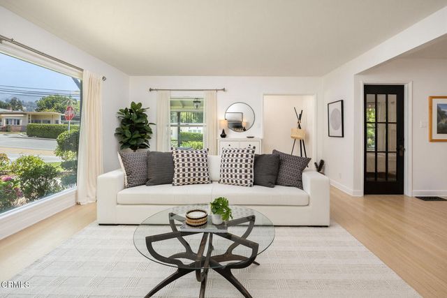 1200 Fernside Drive, La Canada Flintridge, CA 91011