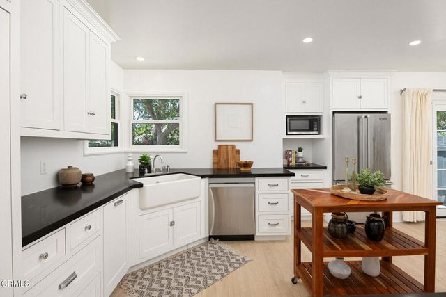 1200 Fernside Drive, La Canada Flintridge, CA 91011