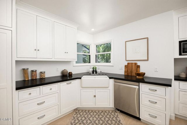 1200 Fernside Drive, La Canada Flintridge, CA 91011
