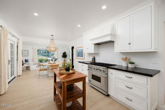 1200 Fernside Drive, La Canada Flintridge, CA 91011