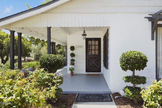 1200 Fernside Drive, La Canada Flintridge, CA 91011