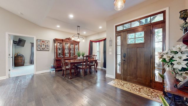 1318 Old Seminary Rd, Manchester, TN 37355