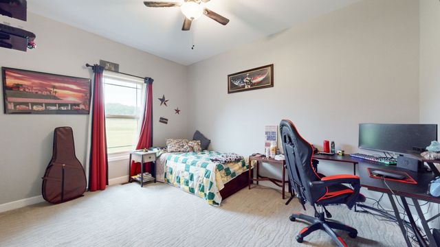 1318 Old Seminary Rd, Manchester, TN 37355
